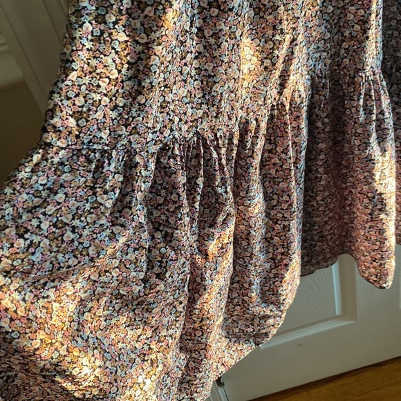 H & M DRESS - Picture 4 of 4